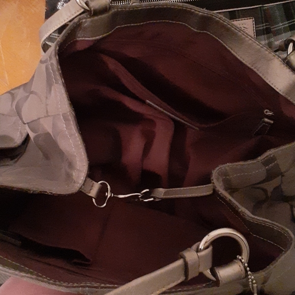 Coach Handbag - Picture 4 of 4